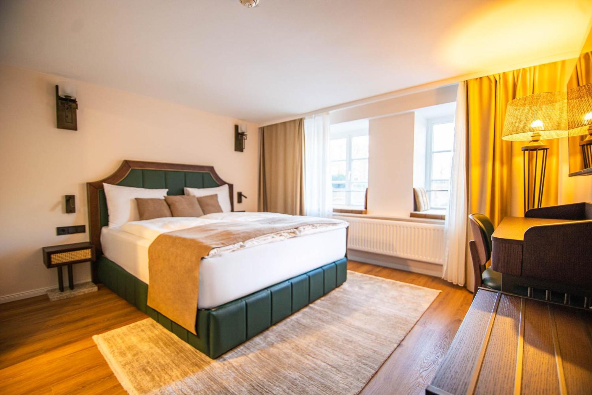 Hotel Ratsmuehle Lueneburg ภายนอก รูปภาพ